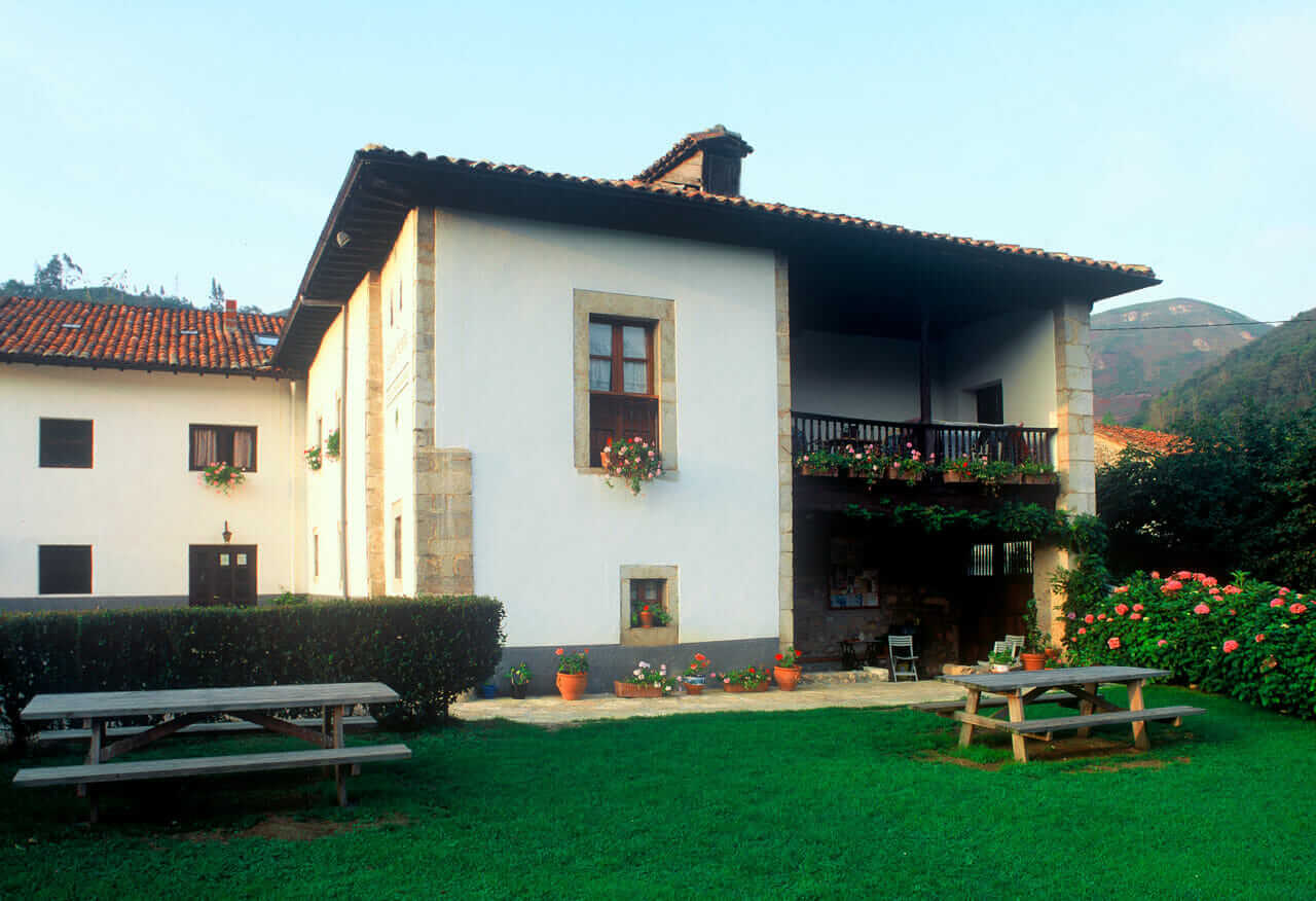 Asturian mansion in Avín