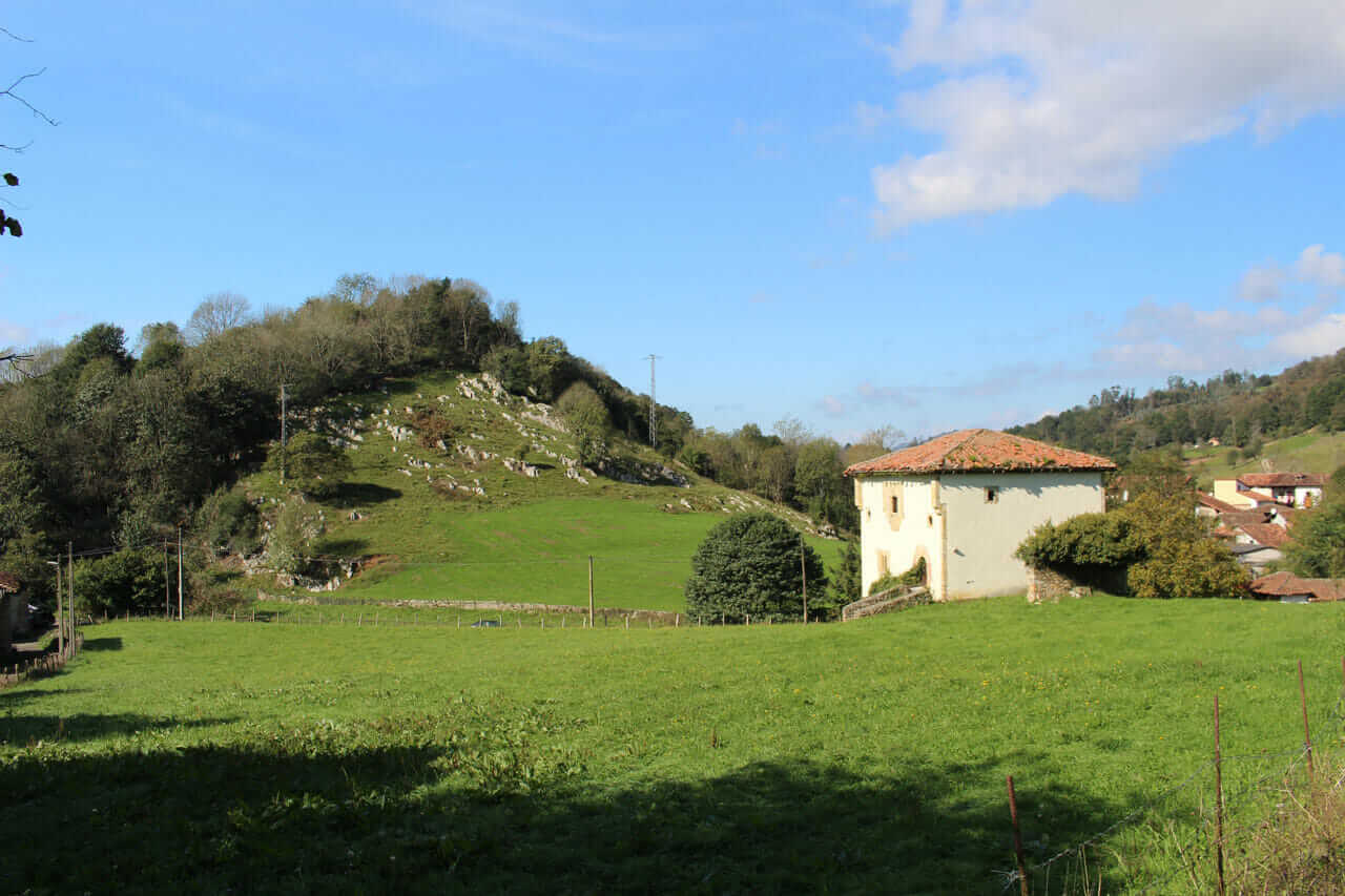 Asturian mansion in Sirviella