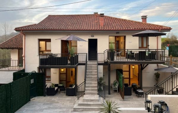 Apartamentos Miguel La Robellada